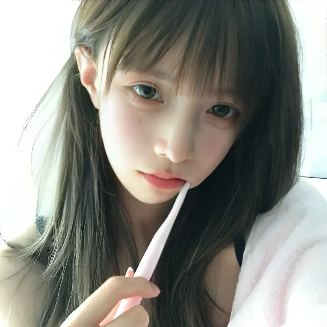 黑衣女孩